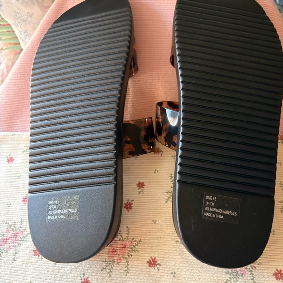 Dolce Vita Leopard Print Slide Sandals - Black and Brown - Picture 3 of 3